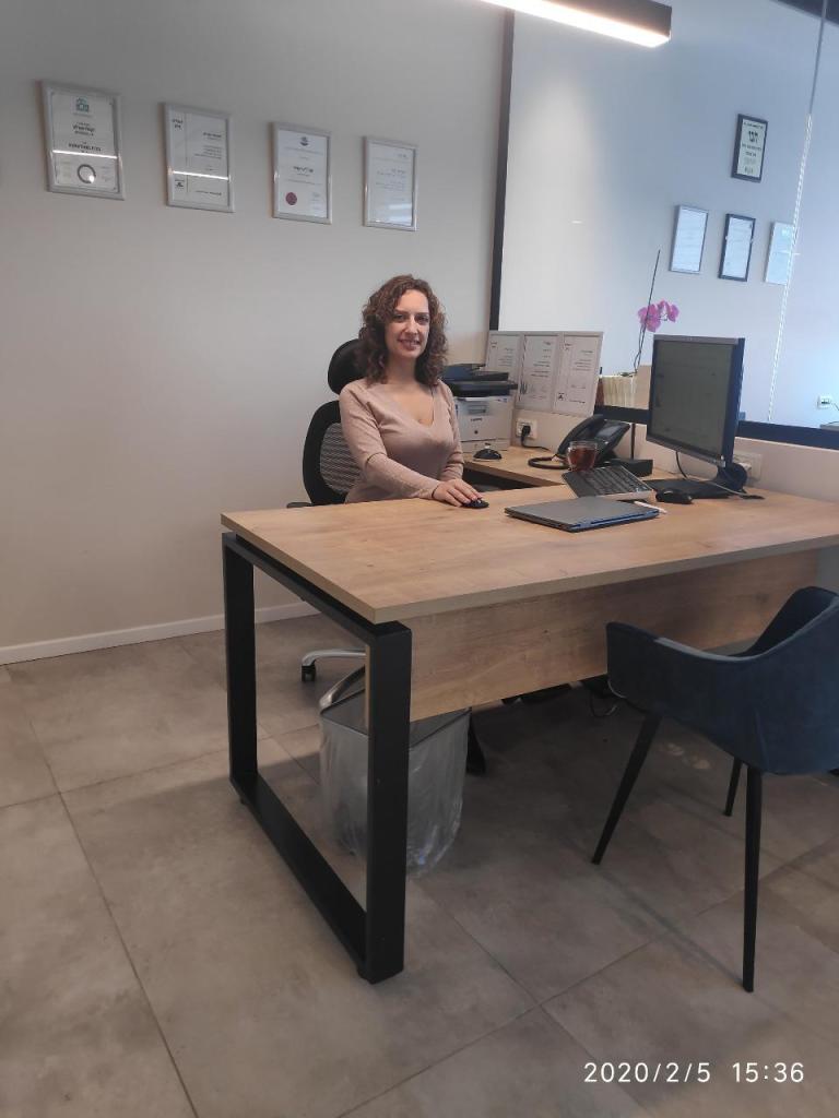 אנג'לה וקסלר אנג'לה וקסלר