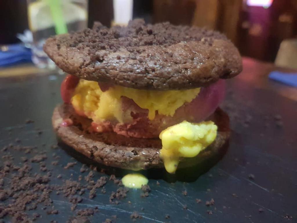 פרידה בר Frida Bar פרידה בר Frida Bar