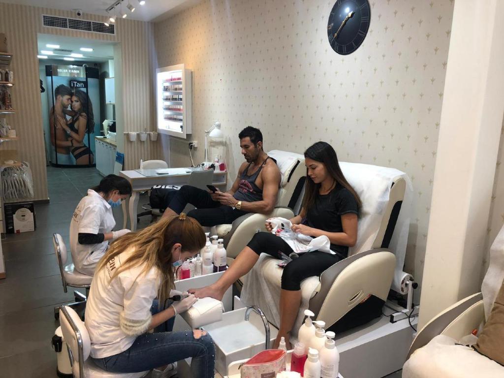 מושלמת HOUSE OF BEAUTY מושלמת HOUSE OF BEAUTY