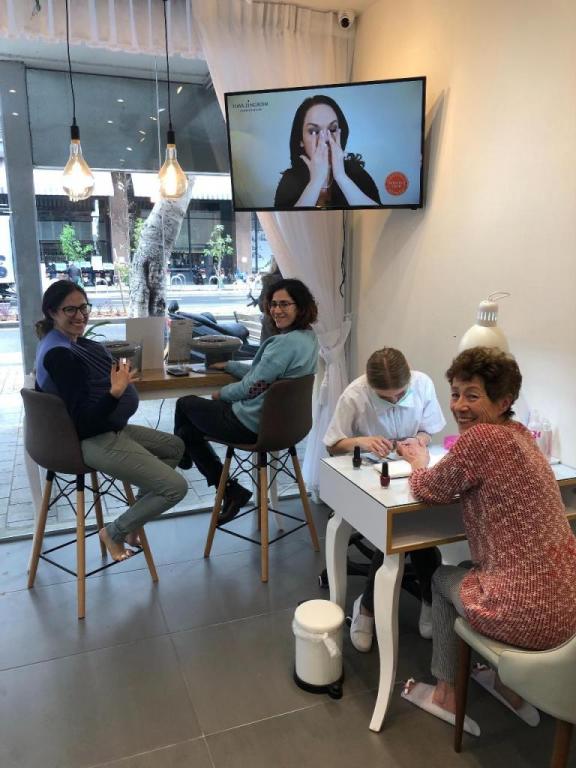 מושלמת HOUSE OF BEAUTY מושלמת HOUSE OF BEAUTY