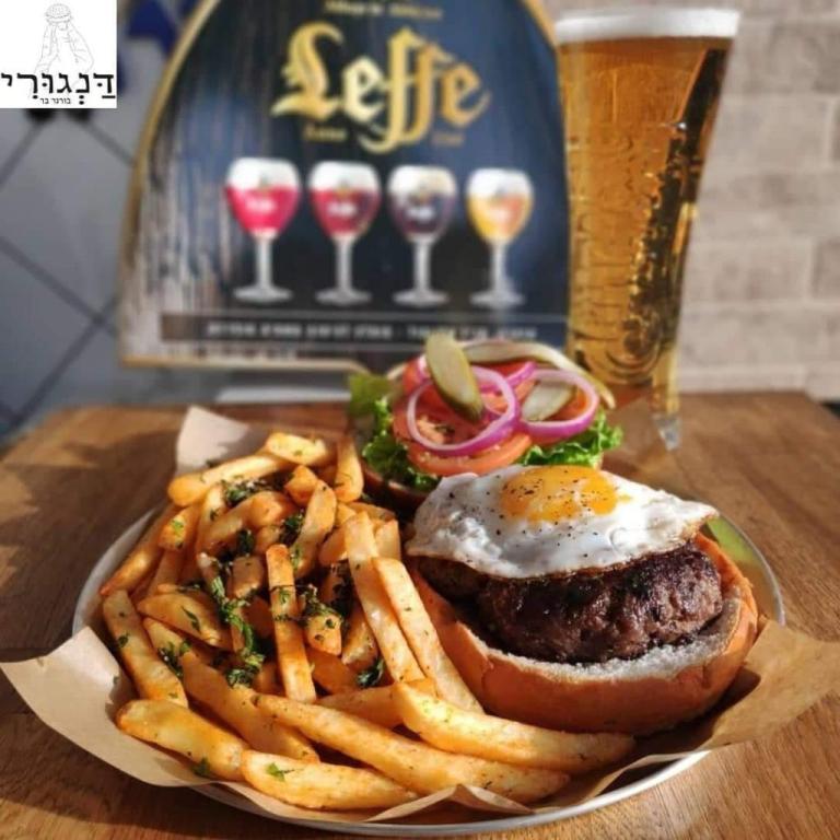 דנגורי בורגר בר דנגורי בורגר בר