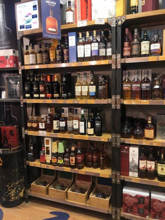 בית המשקאות של אביב בית המשקאות של אביב