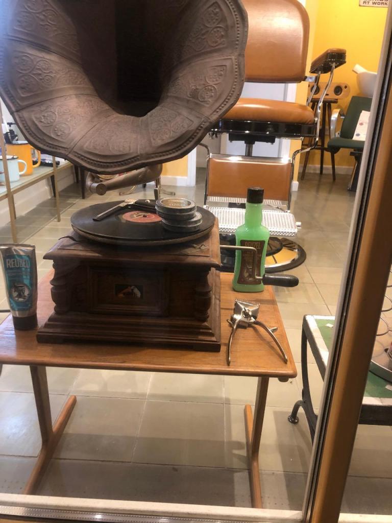 Francesca  barber shop Francesca  barber shop