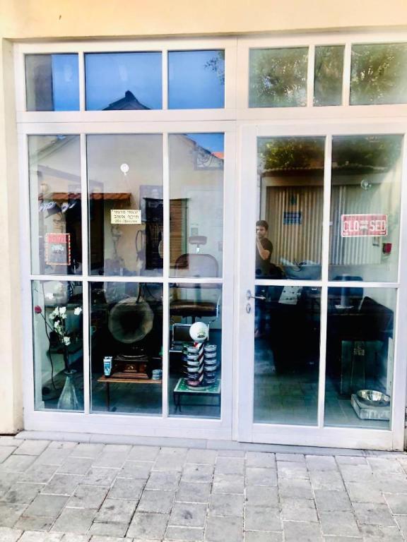 Francesca  barber shop Francesca  barber shop