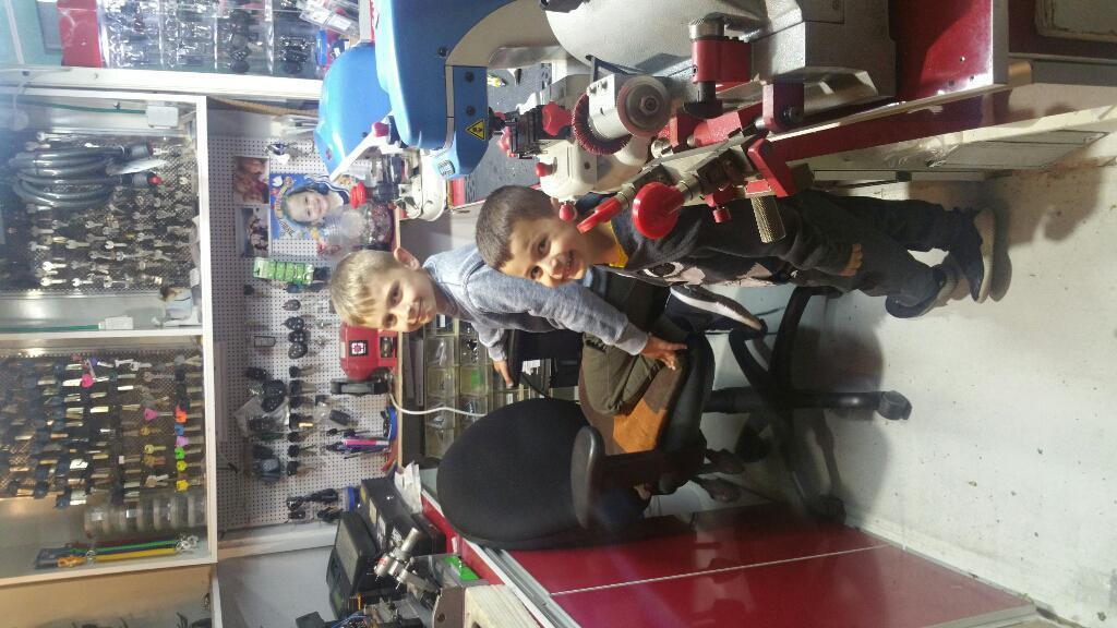 אדם מפתח אדם מפתח