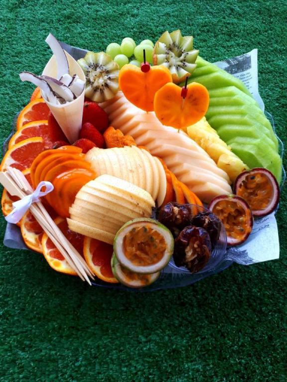 מגשי הפירות של נופר מגשי הפירות של נופר