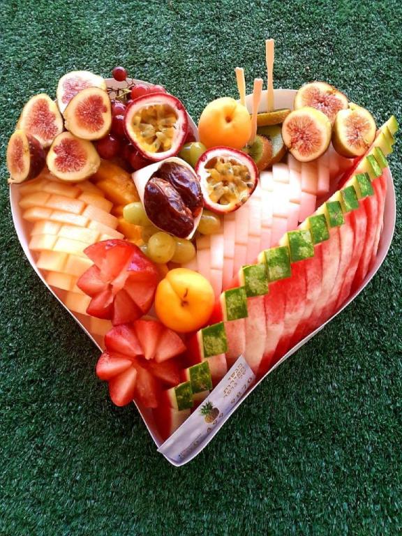 מגשי הפירות של נופר מגשי הפירות של נופר