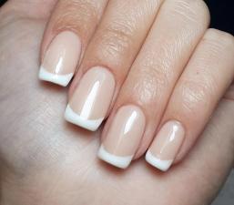 Dolev nails & beauty