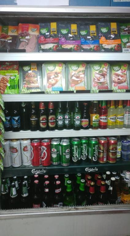 אצל ברק בשכונה אצל ברק בשכונה