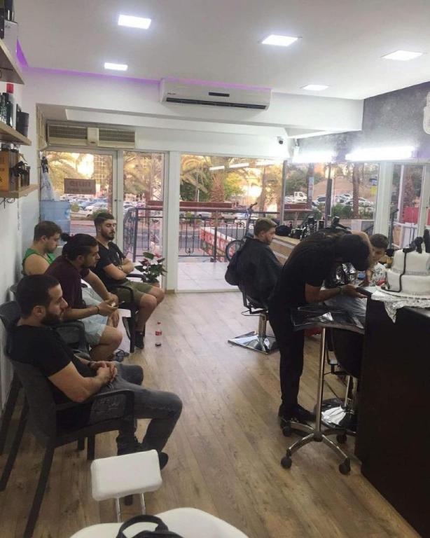 יניב לוק מעצב שיער יניב לוק מעצב שיער