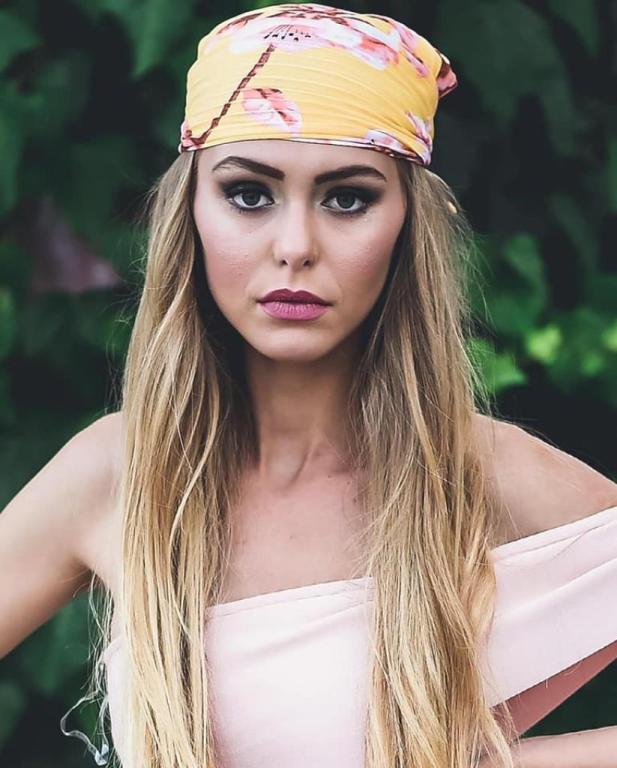 מוניקה מוניקה