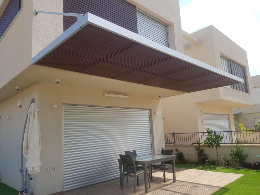 REST המרכז הישראלי לפרגולות ועבודות אלומיניום REST המרכז הישראלי לפרגולות ועבודות אלומיניום