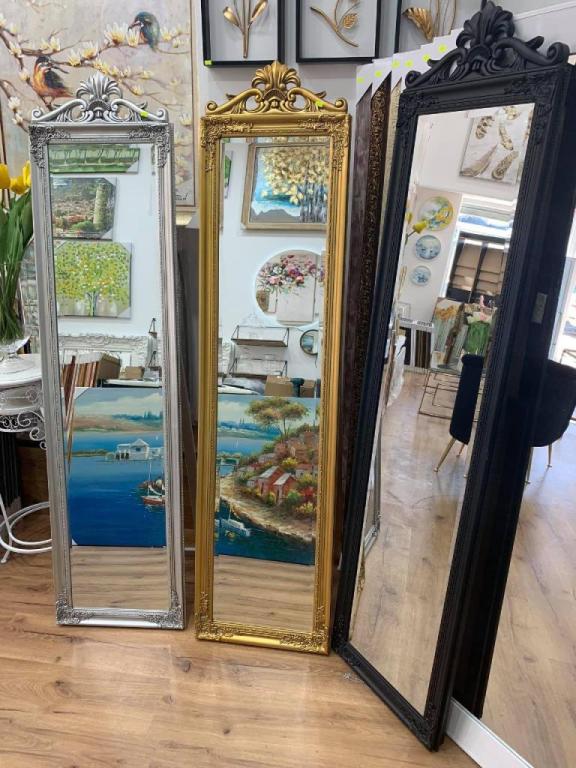 Lola gallery Lola gallery