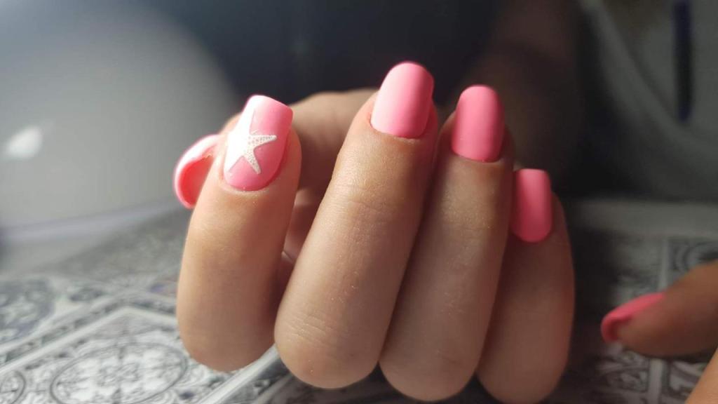 Pop your nails Pop your nails