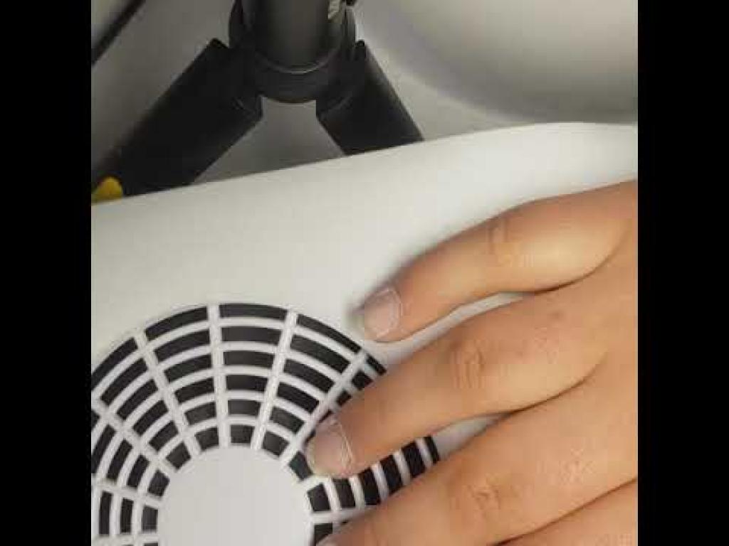 Pop your nails Pop your nails