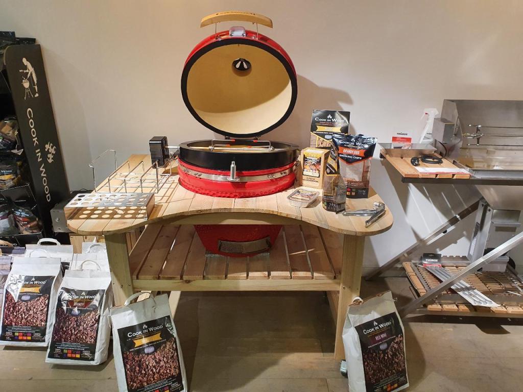 Kamado Juan & Thuros Kamado Juan & Thuros