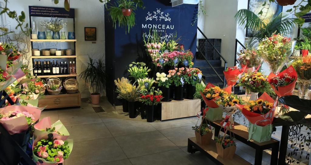 Monceau Fleurs TLV Monceau Fleurs TLV