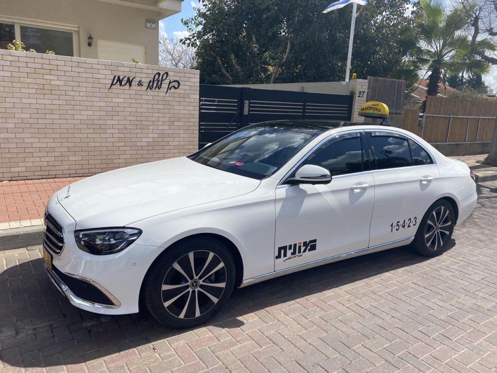 מוניות זוהר אהרוני מוניות זוהר אהרוני