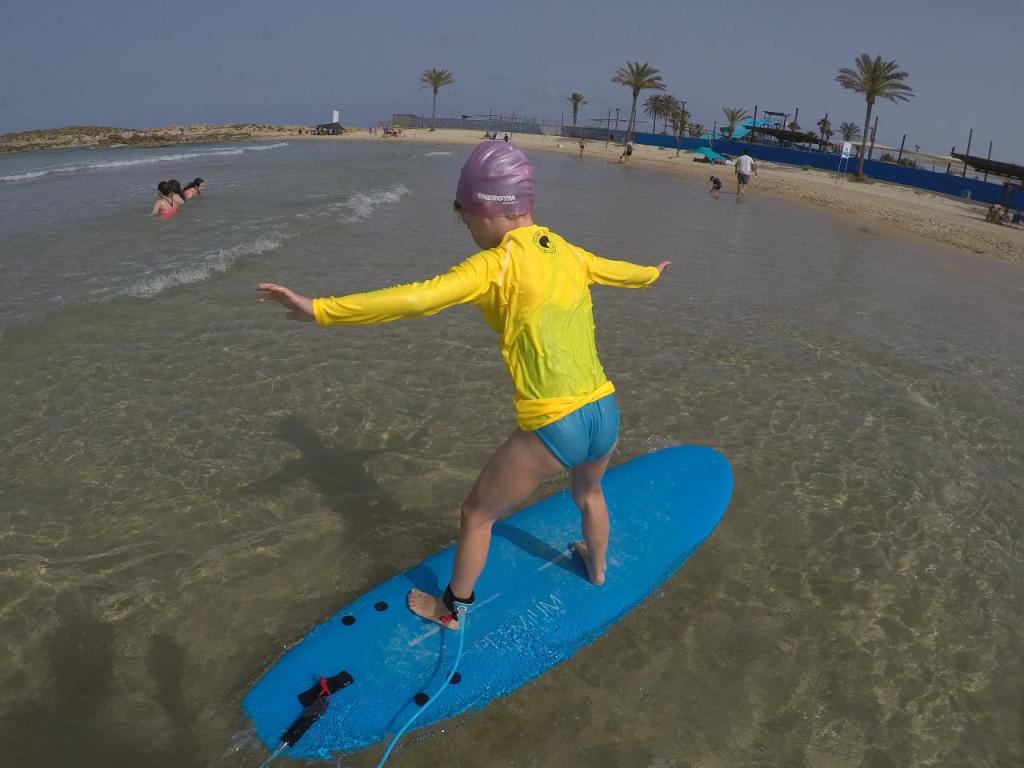 דרך הגל By The Wave דרך הגל By The Wave