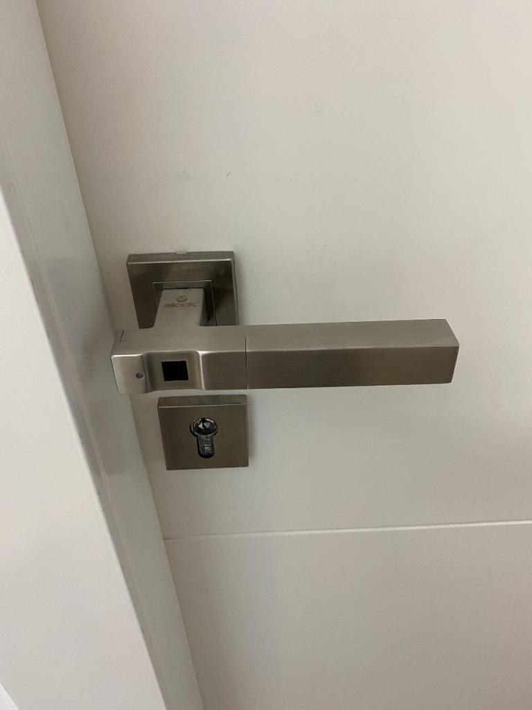 ראובן התקנת דלתות פנים ראובן התקנת דלתות פנים