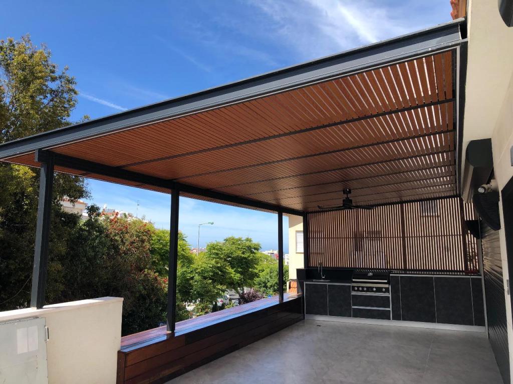 הקוסם עבודות עץ אלומניום הקוסם עבודות עץ אלומניום