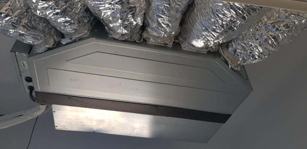 רום קור מיזוג אוויר רום קור מיזוג אוויר