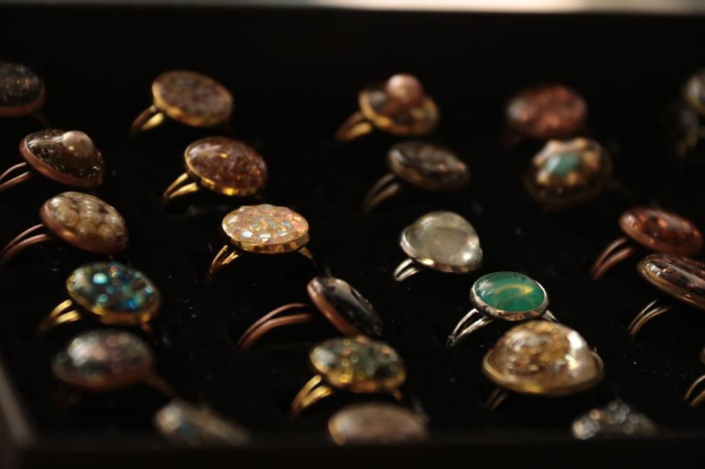 קרן זהר קרן זהר