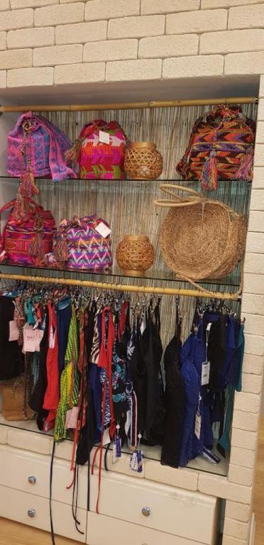 איריס בגדי ים איריס בגדי ים