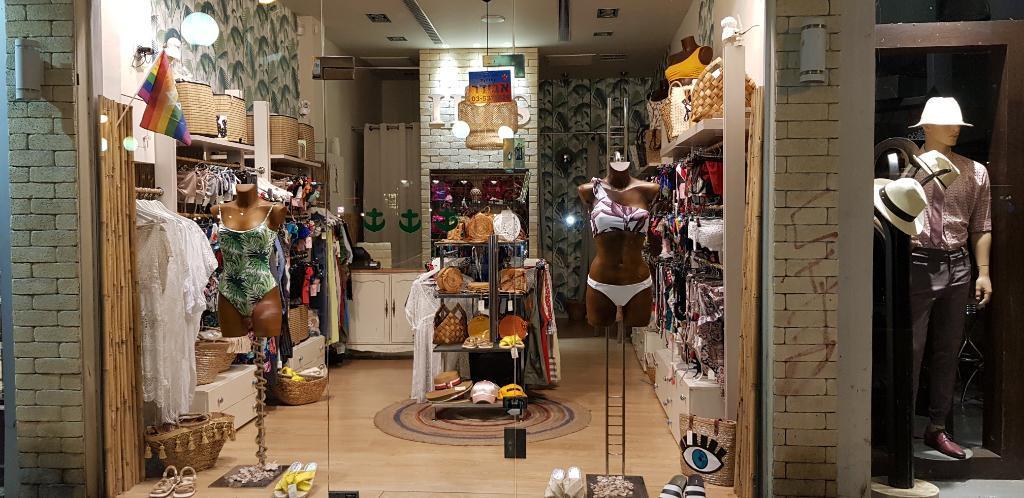 איריס בגדי ים איריס בגדי ים