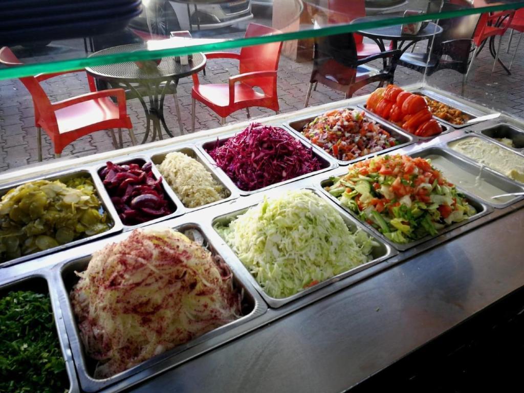 שווראמה פלאפל אמסלם שווראמה פלאפל אמסלם