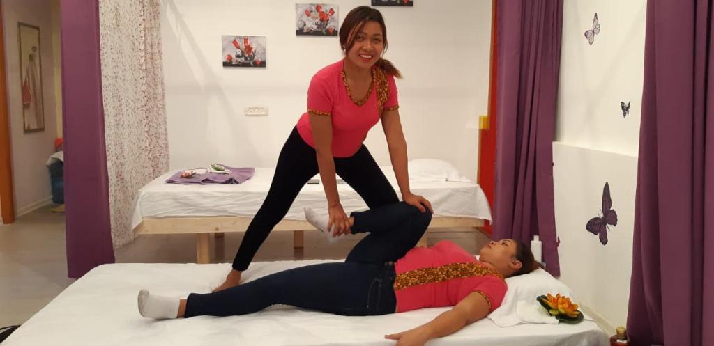 D thai massage D thai massage