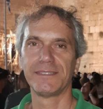 אהרון לב הארי  מנוהל