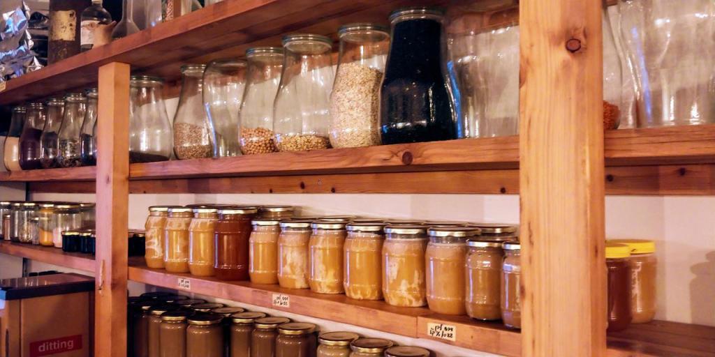 בית קפה וחנות צנצנת בית קפה וחנות צנצנת