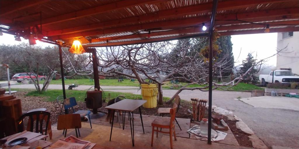 בית קפה וחנות צנצנת בית קפה וחנות צנצנת