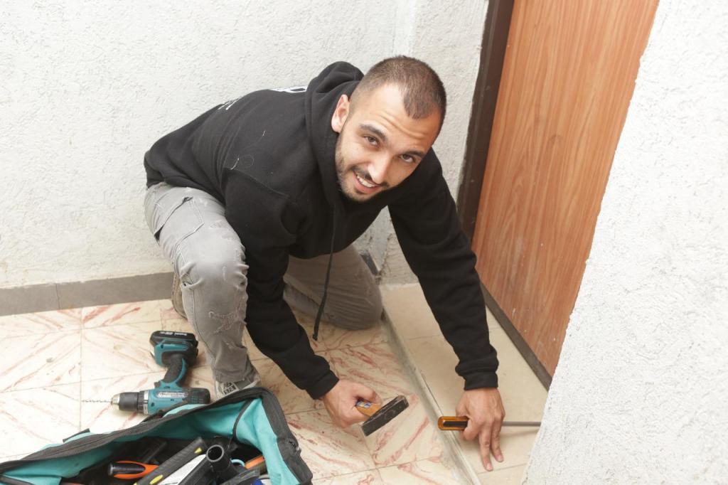 נועם המנעולן נועם המנעולן