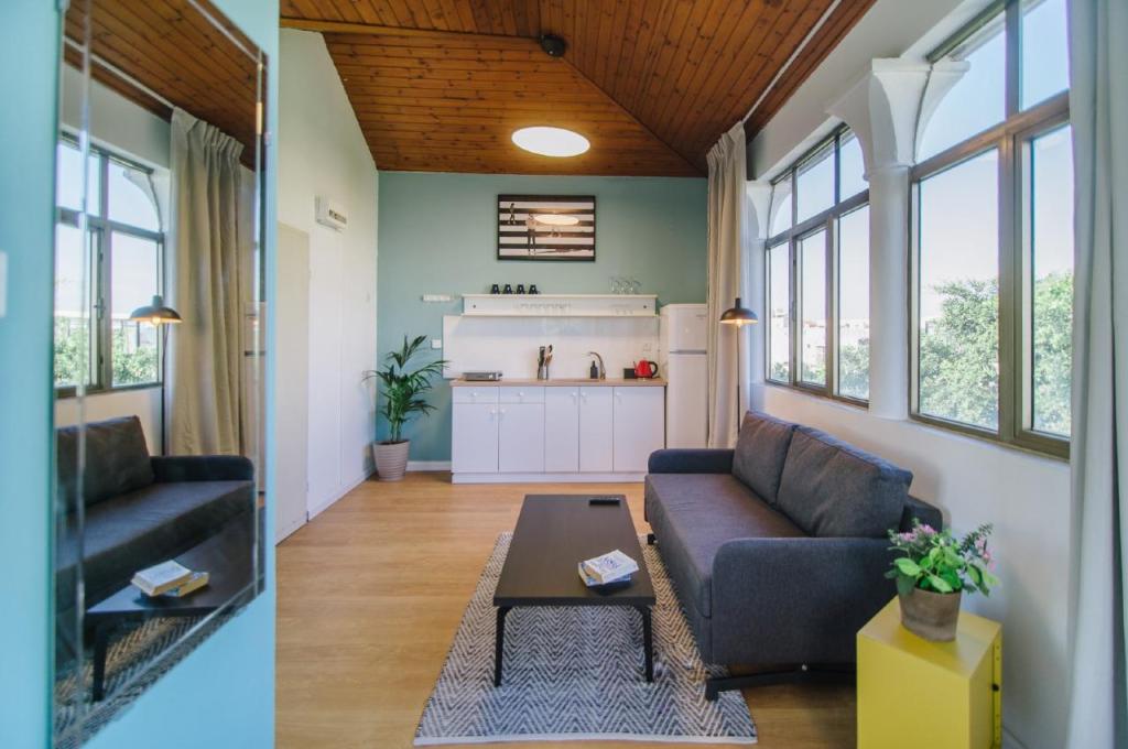 א.א שיפוצים והתקנות א.א שיפוצים והתקנות