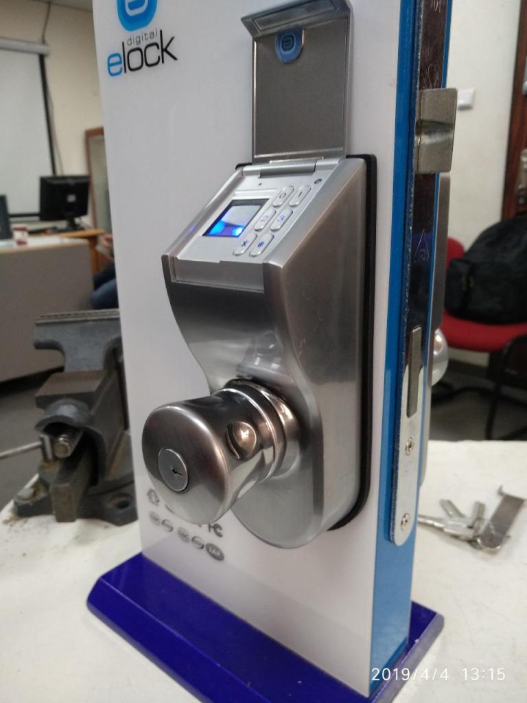 מנעולן מיכאל נעים מנעולן מיכאל נעים