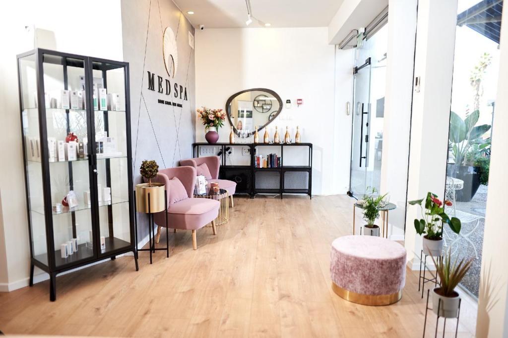 גלואו קליניק גלואו קליניק