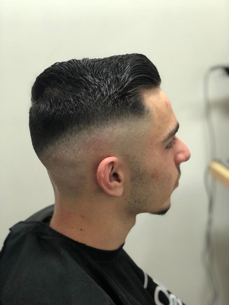 MR Barber Shop MR Barber Shop