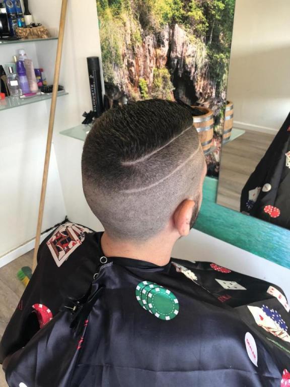 MR Barber Shop MR Barber Shop