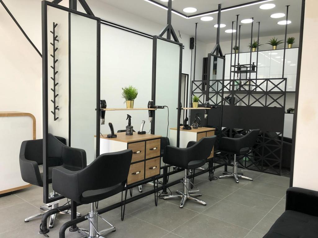 תומר ברדה עיצוב שיער תומר ברדה עיצוב שיער