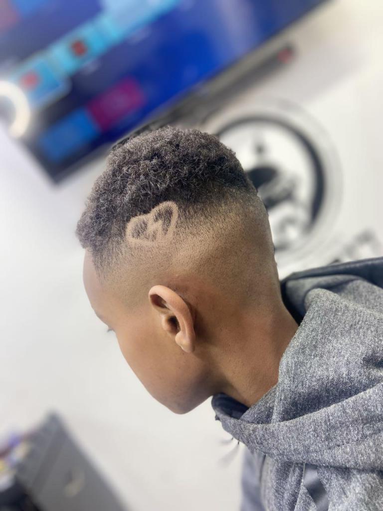 המספרה של דודשלי המספרה של דודשלי