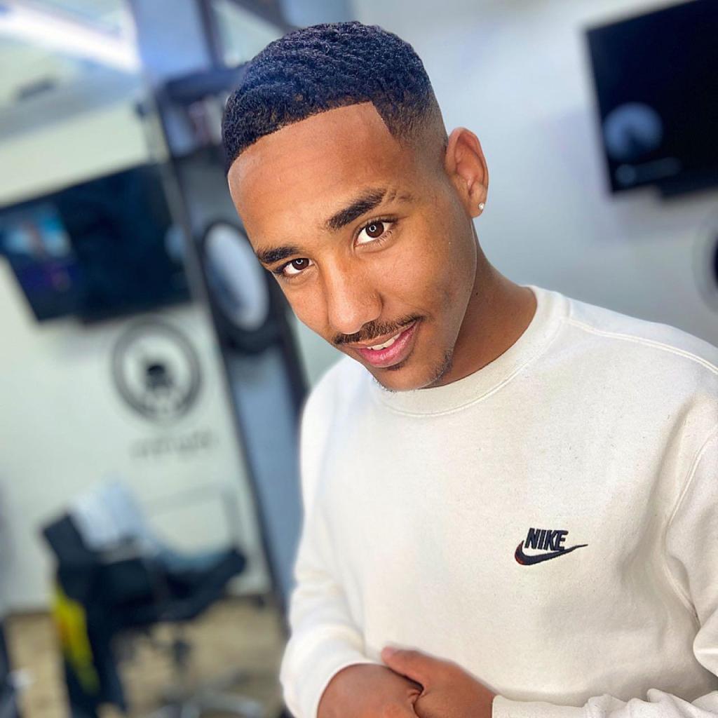 המספרה של דודשלי המספרה של דודשלי