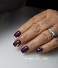 V. B Nail Studio