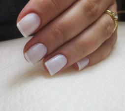 V. B Nail Studio