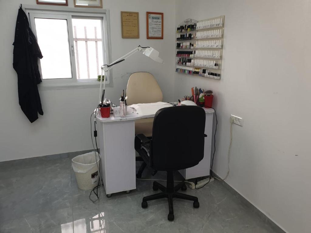 מאיה בניית ציפורניים מאיה בניית ציפורניים