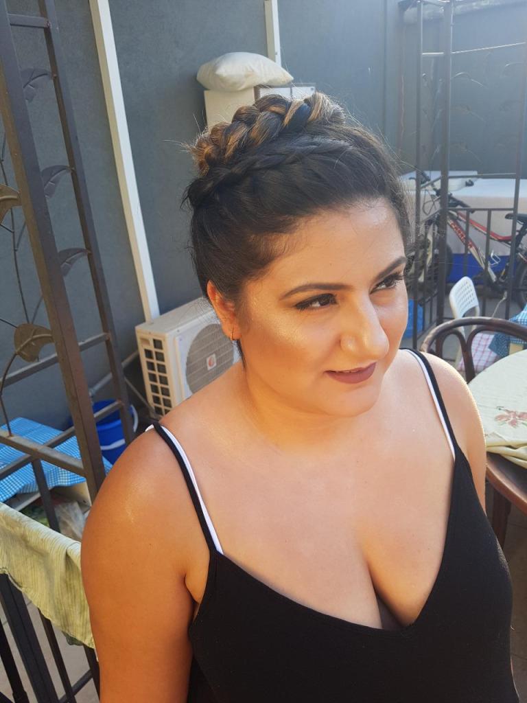 שיר בר איפור ושיער שיר בר איפור ושיער