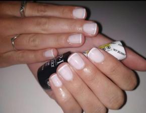 ציפורניים עד הביתR.nail