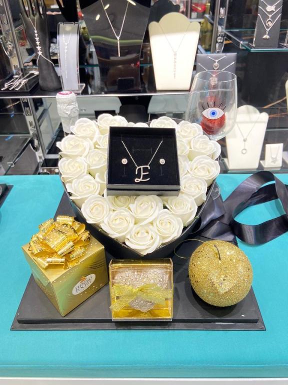 לימור פריד קוסמטיקה שיזוף ומתנות לימור פריד קוסמטיקה שיזוף ומתנות