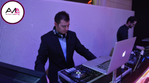 Dj Aviram Moreno  מנוהל